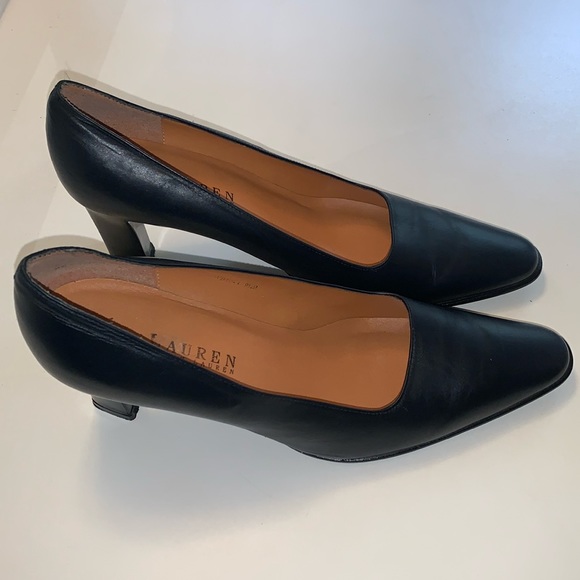 Lauren Ralph Lauren Vintage Navy Pumps - Picture 2 of 6